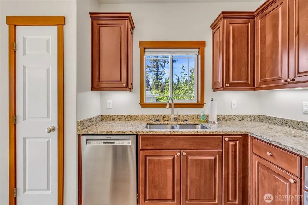 17127 Lakepoint Drive SE Yelm WA 98597