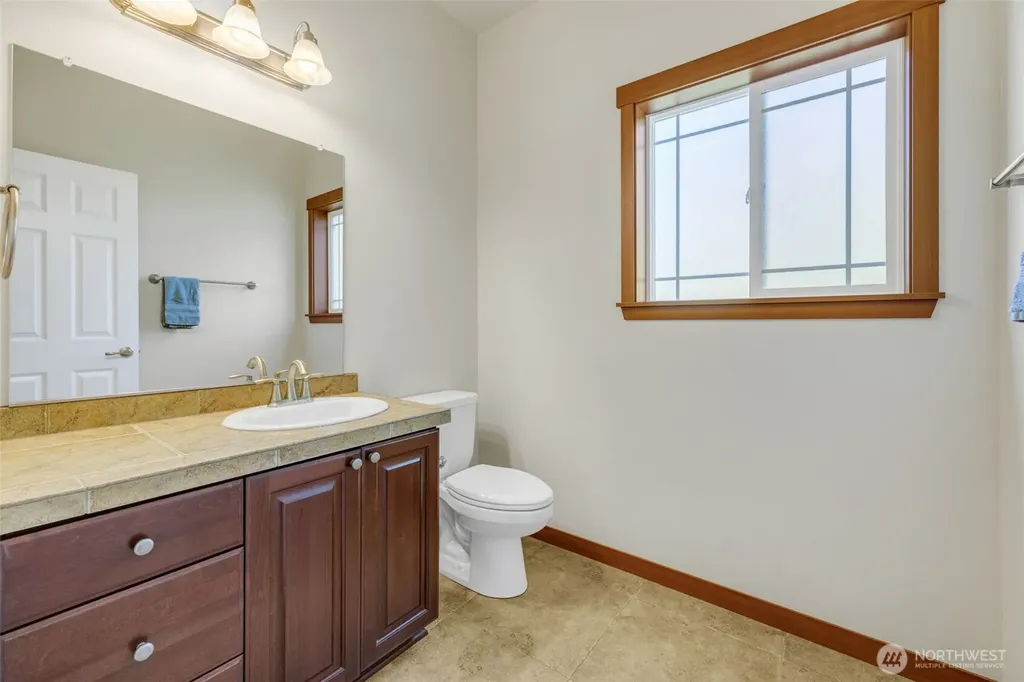 17127 Lakepoint Drive SE Yelm WA 98597