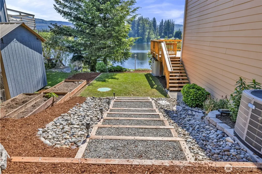 17127 Lakepoint Drive SE Yelm WA 98597