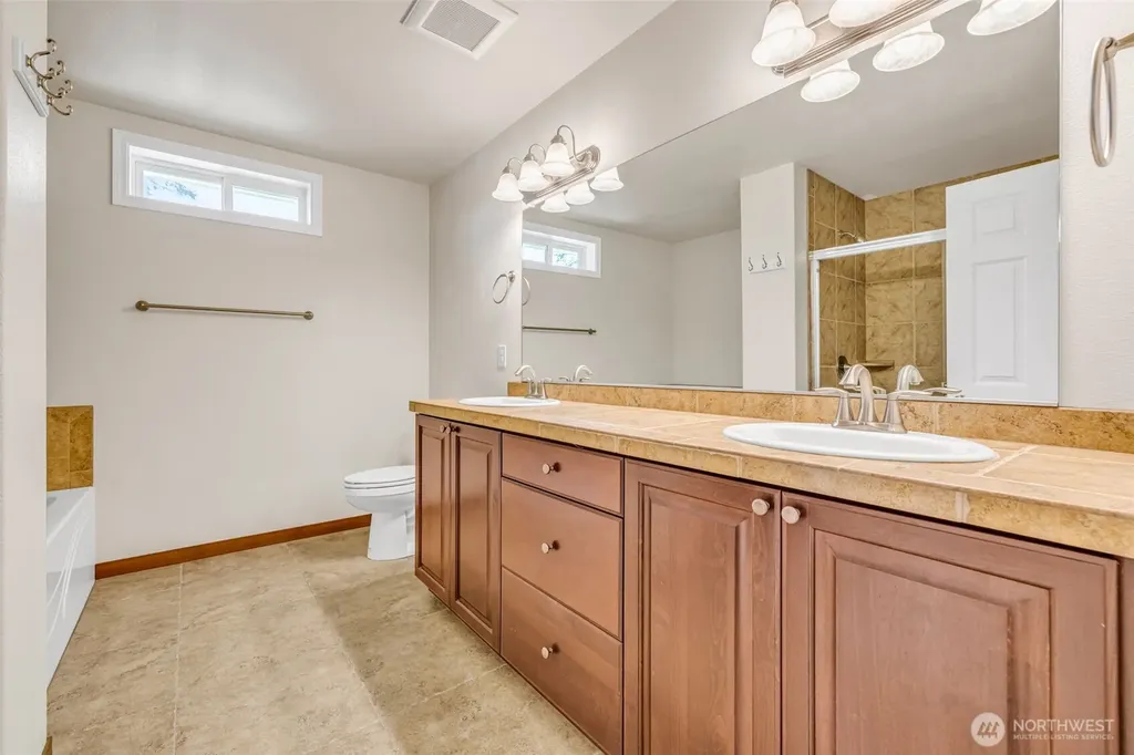 17127 Lakepoint Drive SE Yelm WA 98597