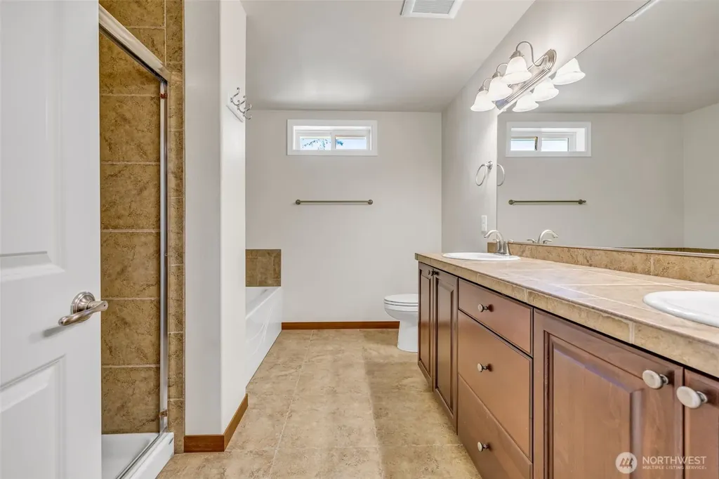 17127 Lakepoint Drive SE Yelm WA 98597