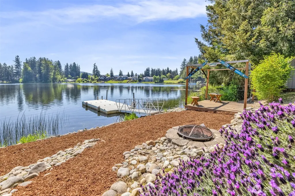 17127 Lakepoint Drive SE Yelm WA 98597