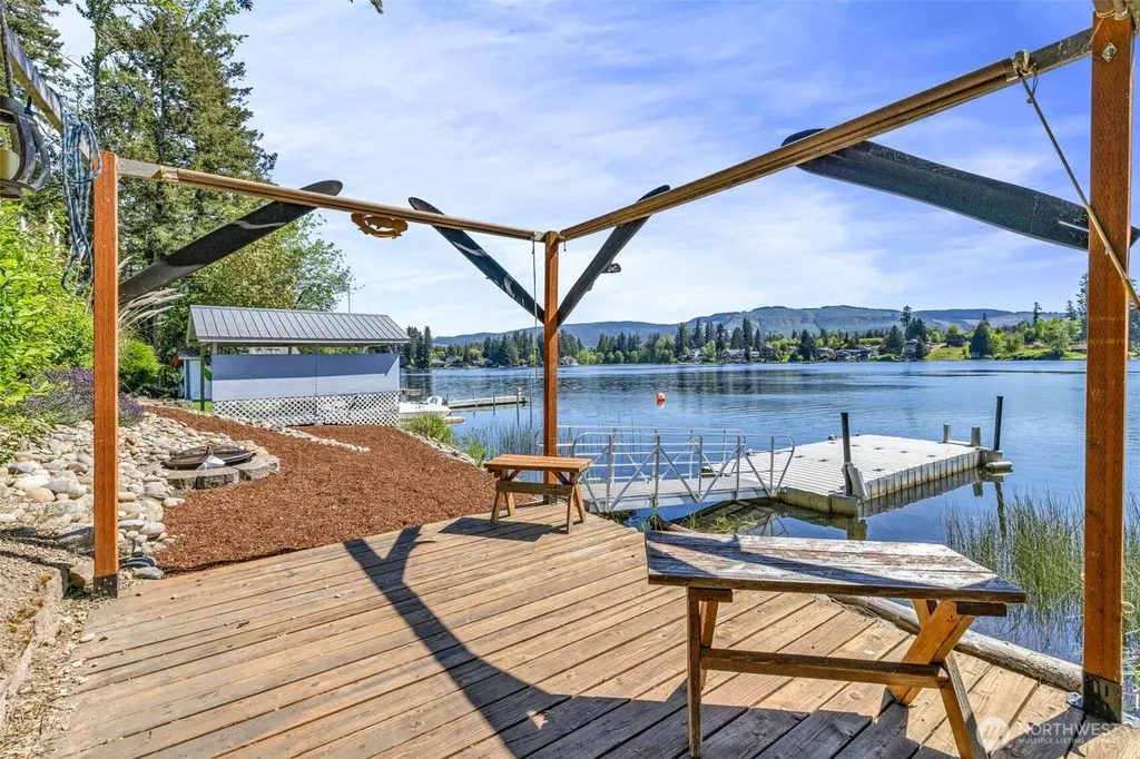 17127 Lakepoint Drive SE Yelm WA 98597