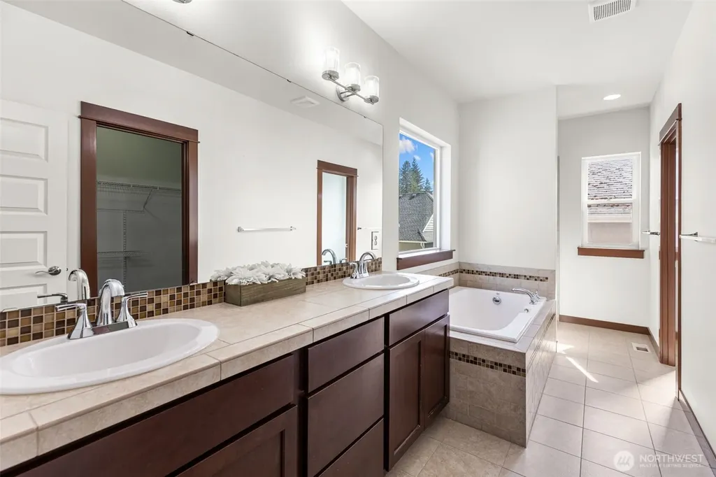 303 202nd Place SE Bothell WA 98012