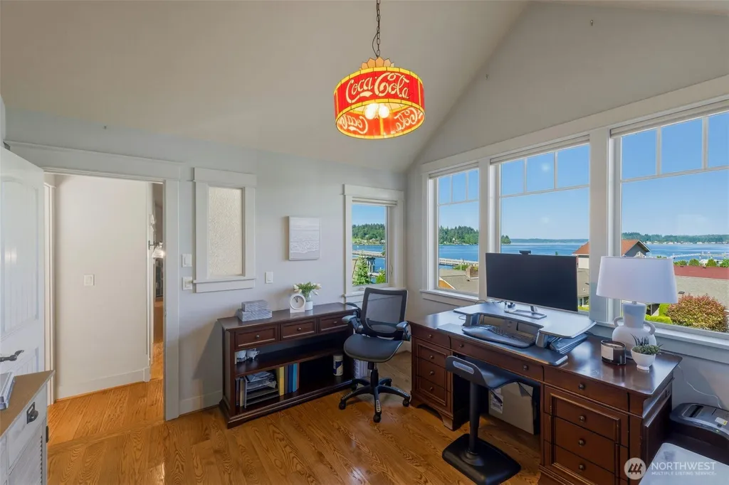 8014 Warren Drive NW Gig Harbor WA 98335