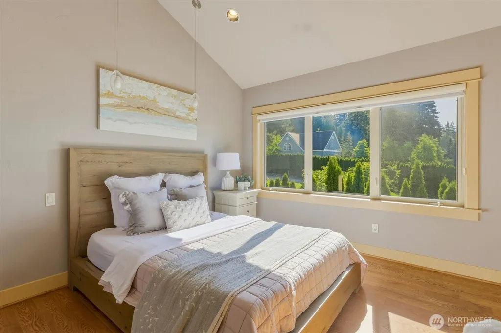 8014 Warren Drive NW Gig Harbor WA 98335