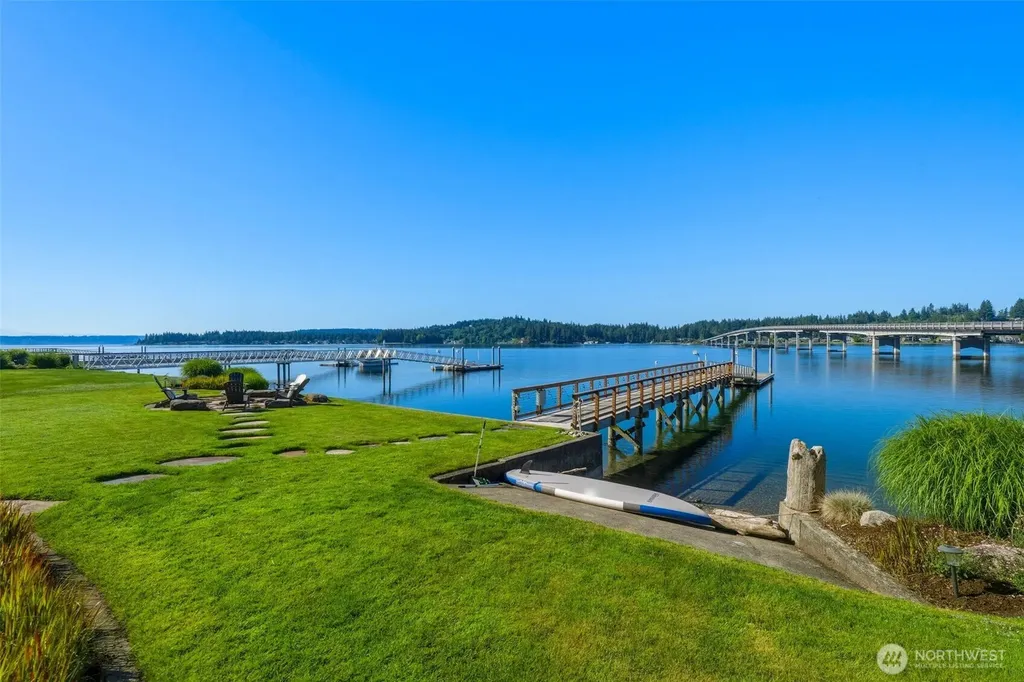 8014 Warren Drive NW Gig Harbor WA 98335