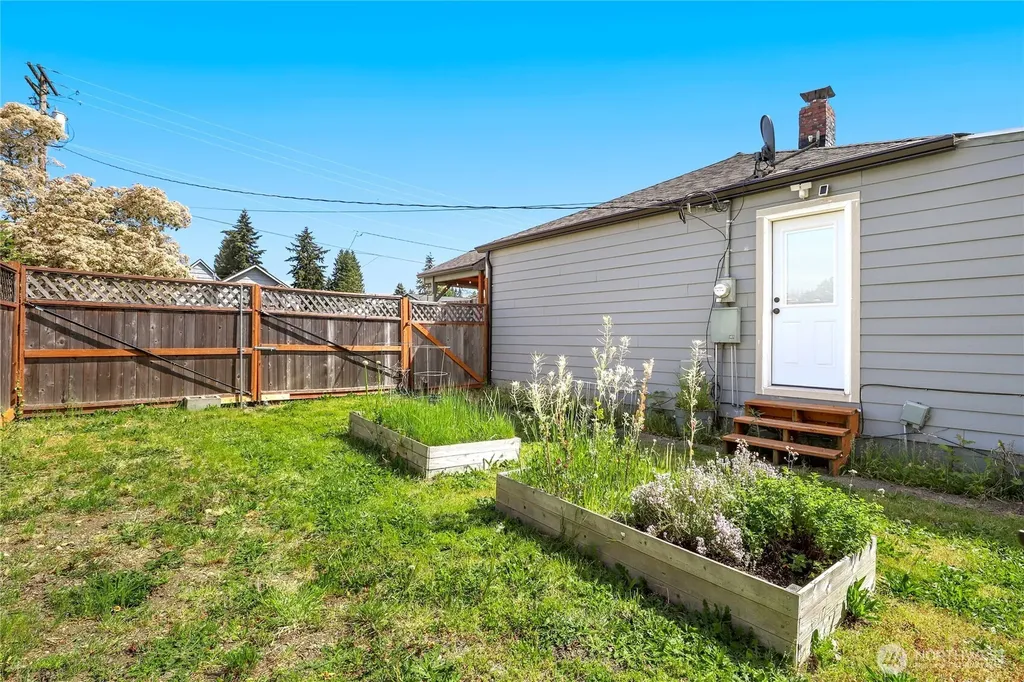 3733 D Street Bremerton WA 98312