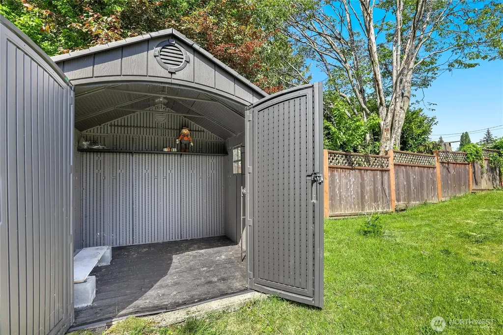 3733 D Street Bremerton WA 98312