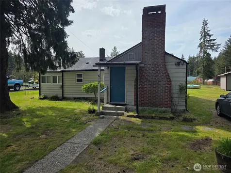 617 W H Street Shelton WA 98584