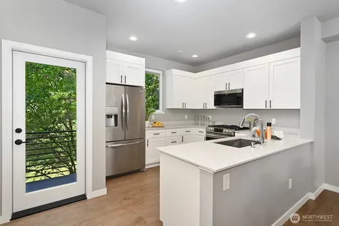 18028 10th Avenue NE Shoreline WA 98155