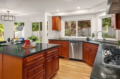 23203 NE 18th Place Sammamish WA 98074