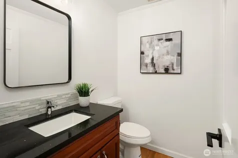 23203 NE 18th Place Sammamish WA 98074