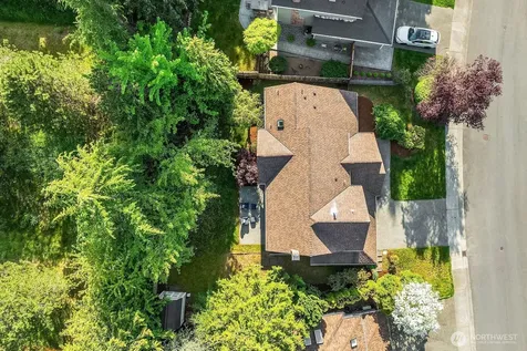 23203 NE 18th Place Sammamish WA 98074