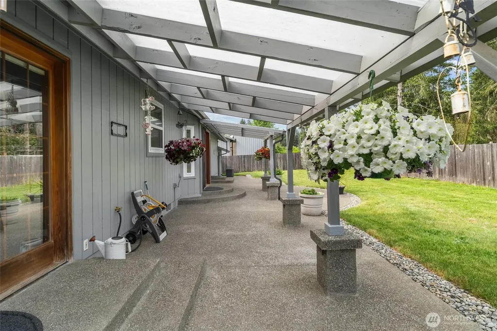 1012 Narnia Lane NW Olympia WA 98502
