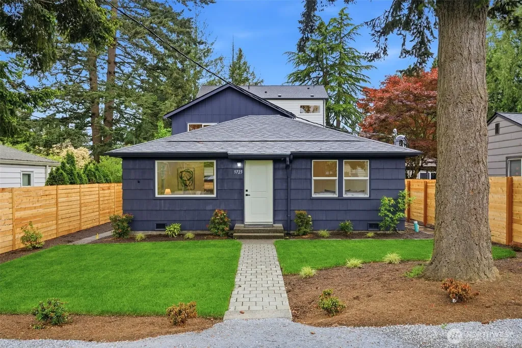 9723 Evanston Avenue N Seattle WA 98103