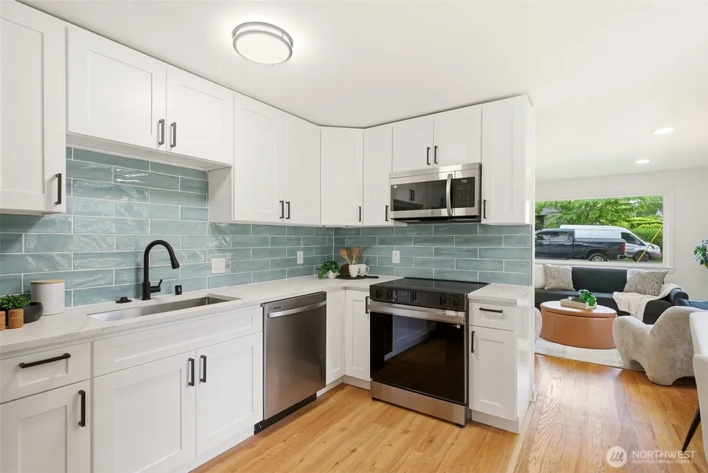 9723 Evanston Avenue N Seattle WA 98103