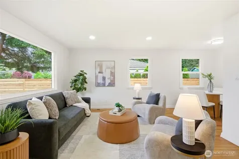 9723 Evanston Avenue N Seattle WA 98103