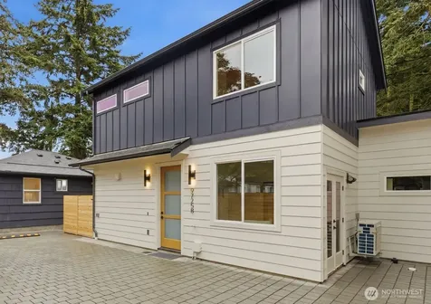 9725 Evanston Avenue N Seattle WA 98103