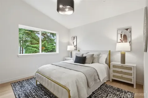 9725 Evanston Avenue N Seattle WA 98103