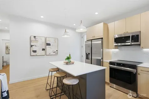 9725 Evanston Avenue N Seattle WA 98103