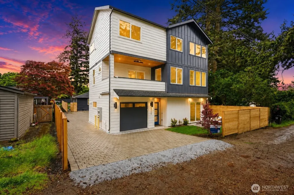 9725 Evanston Avenue N Seattle WA 98103