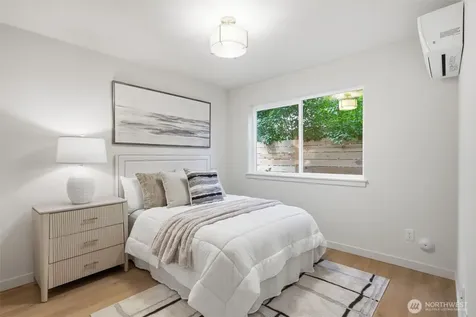 9725 Evanston Avenue N Seattle WA 98103