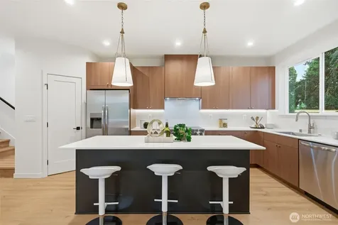 9725 Evanston Avenue N Seattle WA 98103