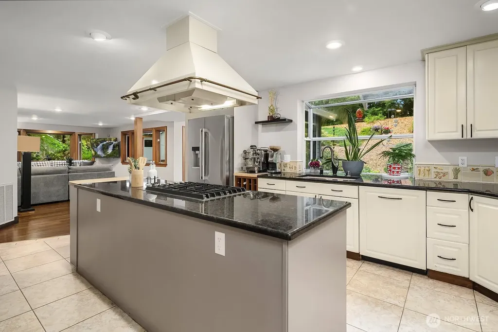 21422 SE 37th Street Sammamish WA 98075