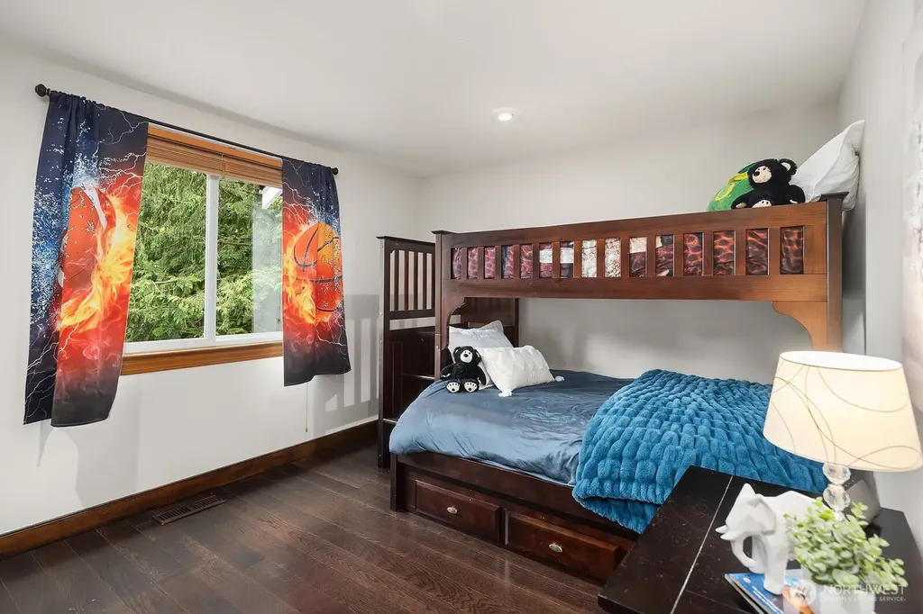 21422 SE 37th Street Sammamish WA 98075