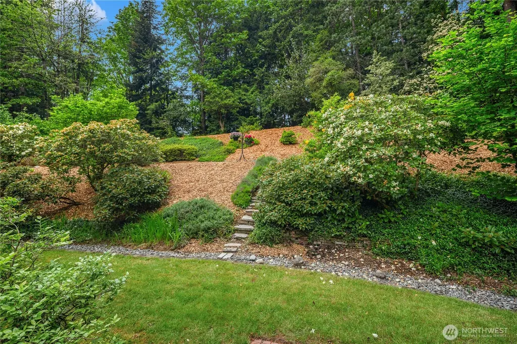 21422 SE 37th Street Sammamish WA 98075