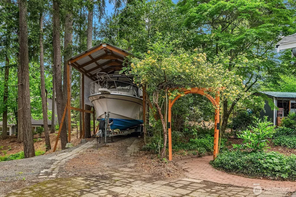 21422 SE 37th Street Sammamish WA 98075