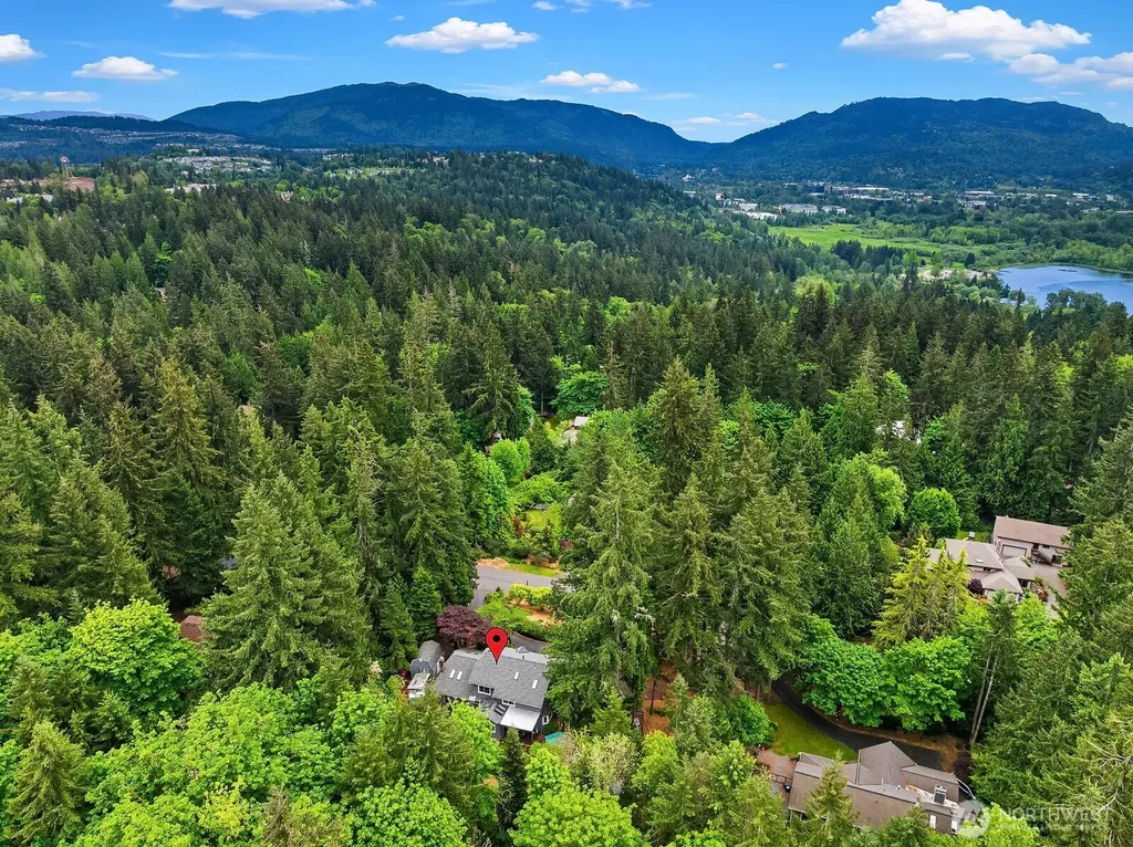 21422 SE 37th Street Sammamish WA 98075