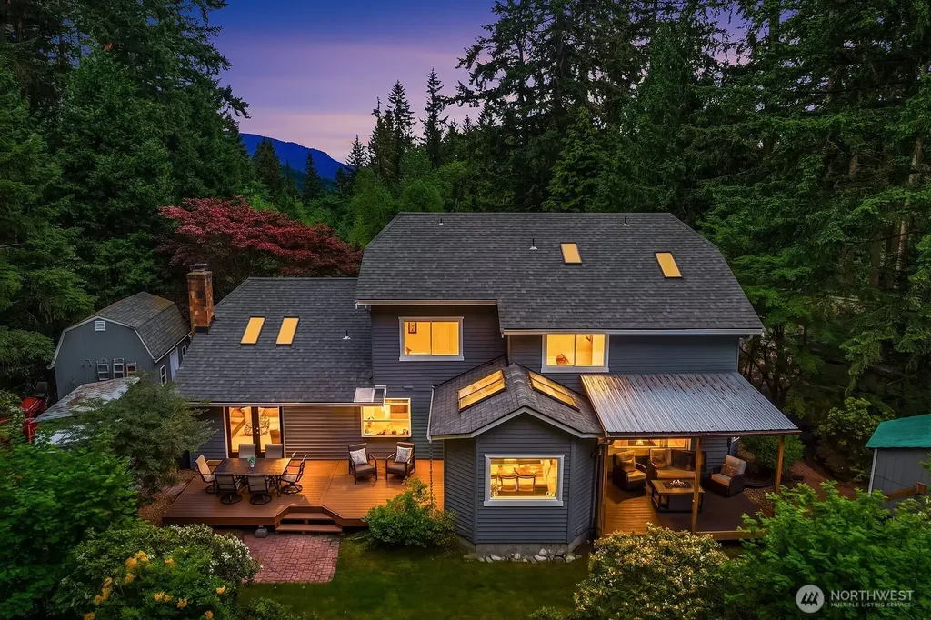 21422 SE 37th Street Sammamish WA 98075