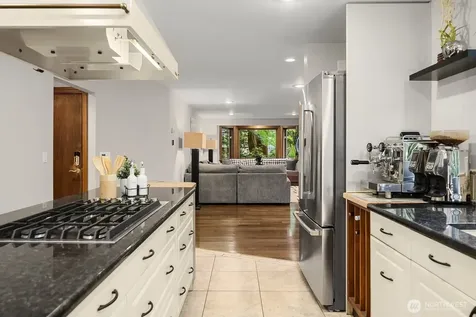 21422 SE 37th Street Sammamish WA 98075