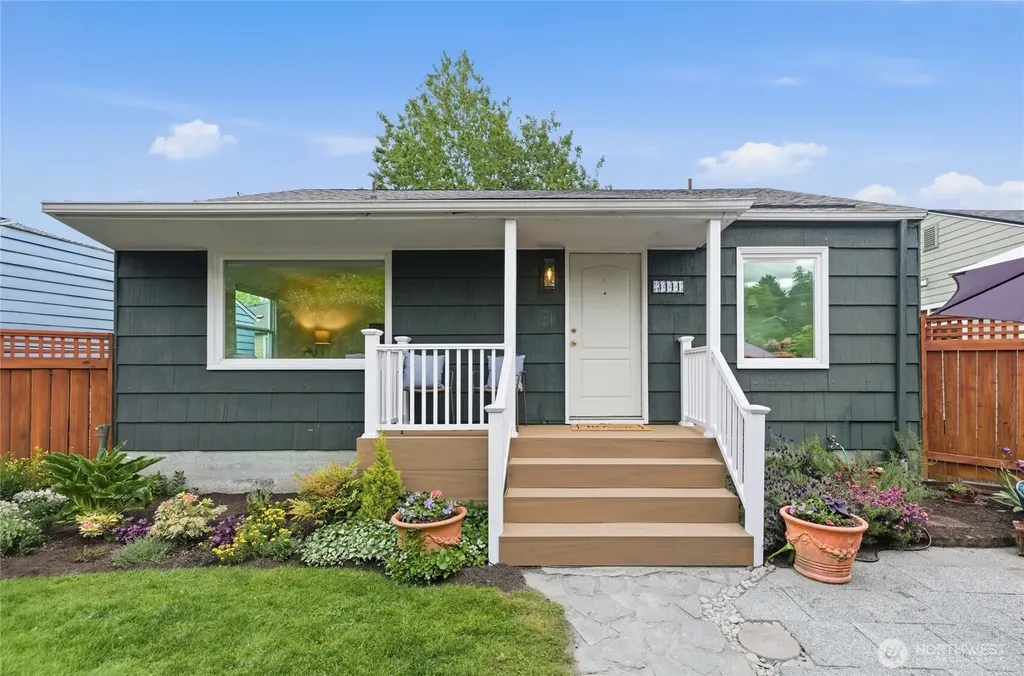 3444 34th Avenue W Seattle WA 98199