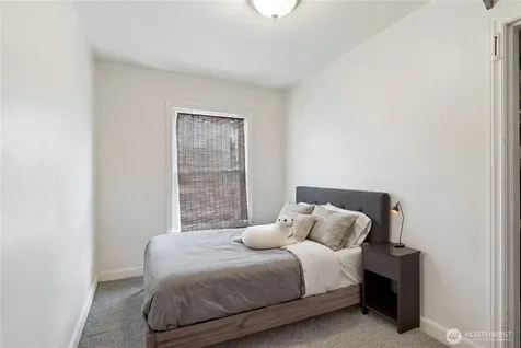 3444 34th Avenue W Seattle WA 98199