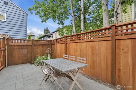 3444 34th Avenue W Seattle WA 98199