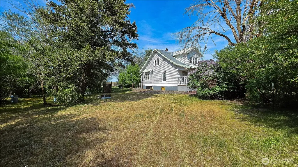 16525 Us Highway 2 Waterville WA 98858