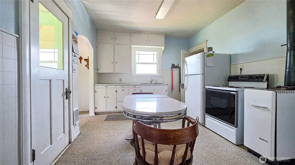 16525 Us Highway 2 Waterville WA 98858