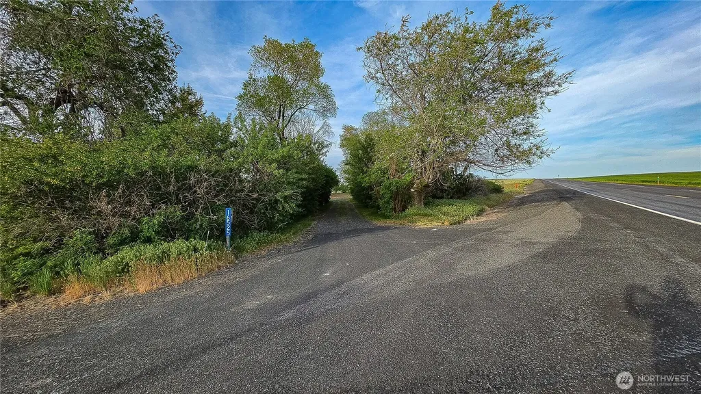 16525 Us Highway 2 Waterville WA 98858