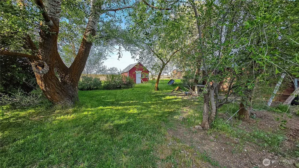 16525 Us Highway 2 Waterville WA 98858