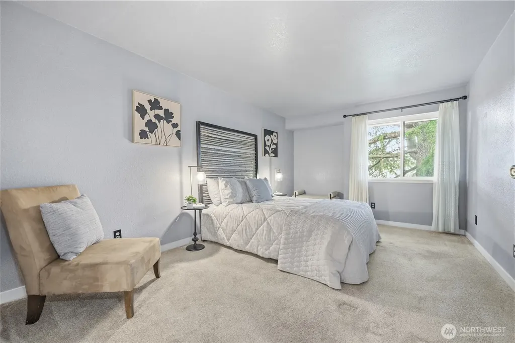 11300 1st Avenue NE Seattle WA 98125