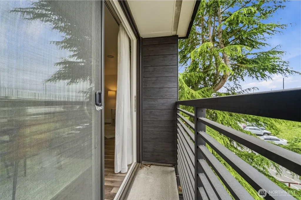 11300 1st Avenue NE Seattle WA 98125