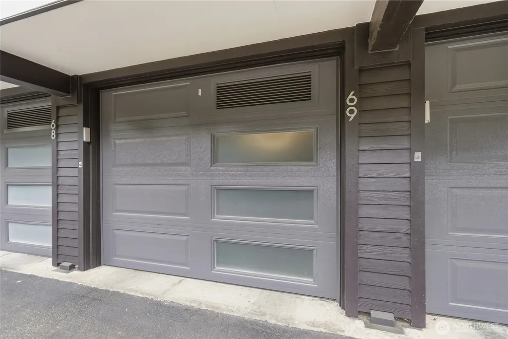 11300 1st Avenue NE Seattle WA 98125