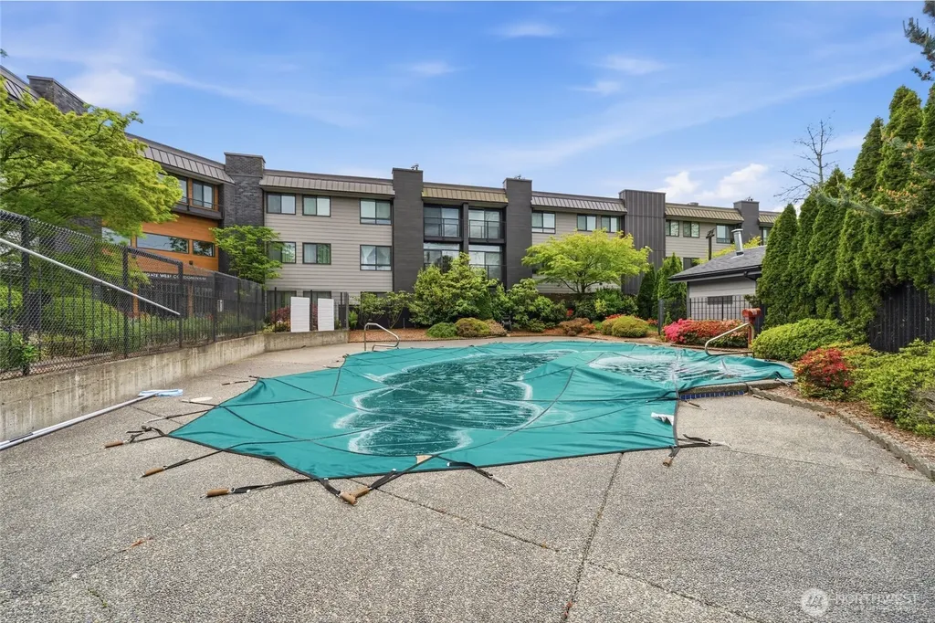 11300 1st Avenue NE Seattle WA 98125