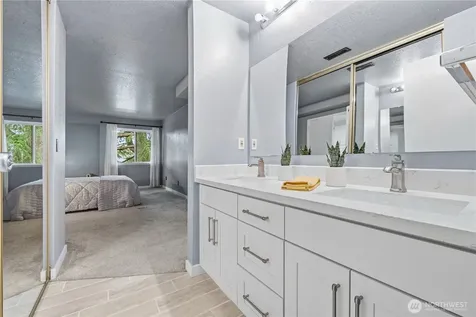 11300 1st Avenue NE Seattle WA 98125