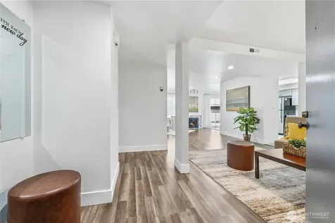 11300 1st Avenue NE Seattle WA 98125