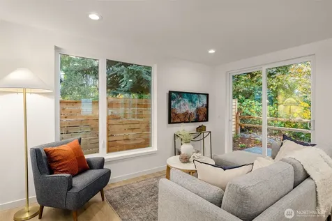 4411 21st Avenue SW Seattle WA 98106