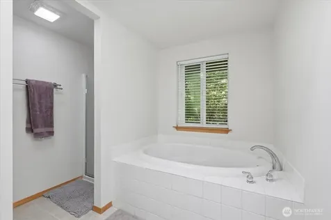 6534 NE 198th Street Kenmore WA 98028